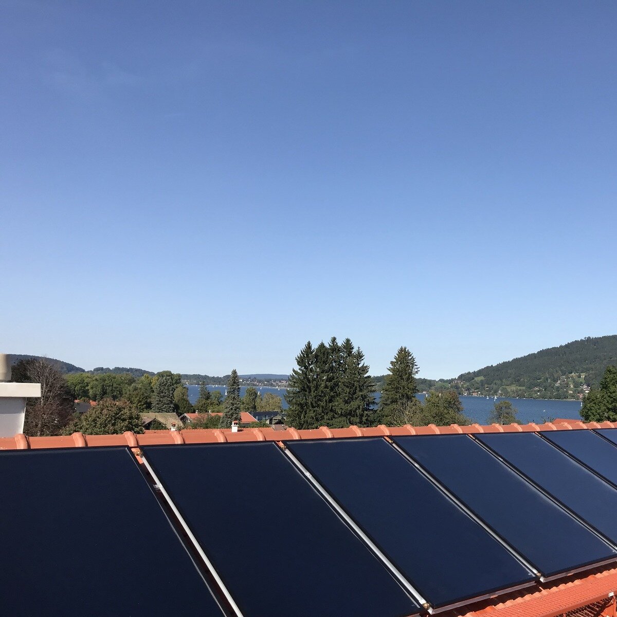 Solarkollektor Optiline sunWin24 auf Hausdach