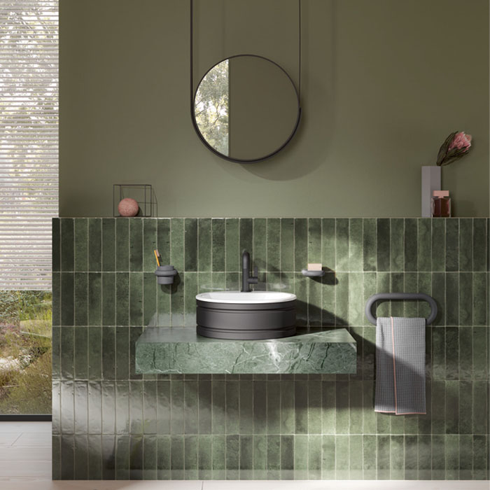 HEWI Serie 477/801 Bad in Grüntönen