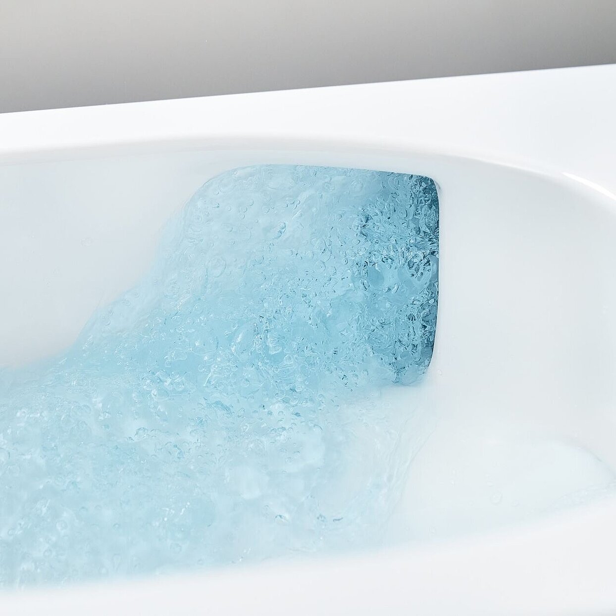 © Duravit Duravit WC ME by Starck Hero Edition Spülung Detail