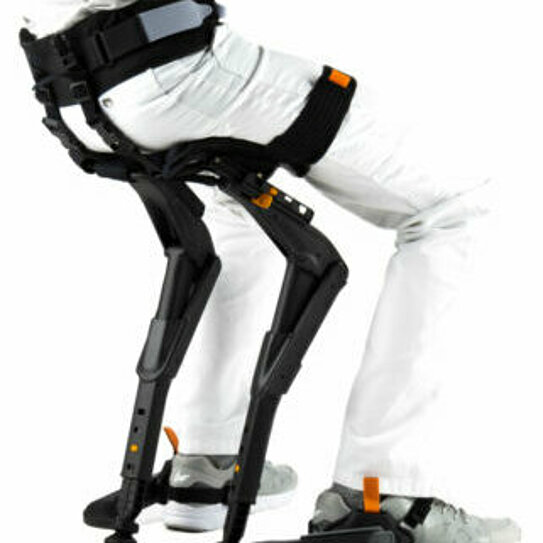 „Chairless Chair“ (Noonee)