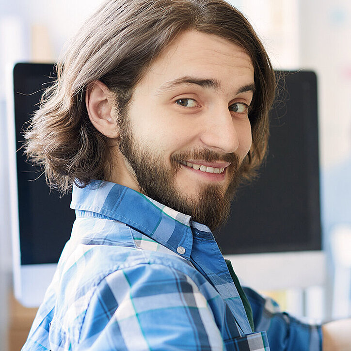 R+F IT-Mitarbeiter im Büro