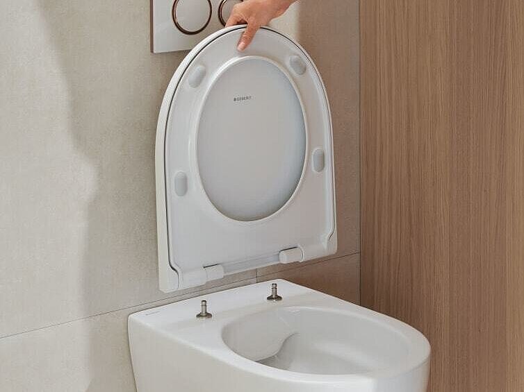 iCon Set Wand-WC mit WC-Sitz, Sitz abnehmbar