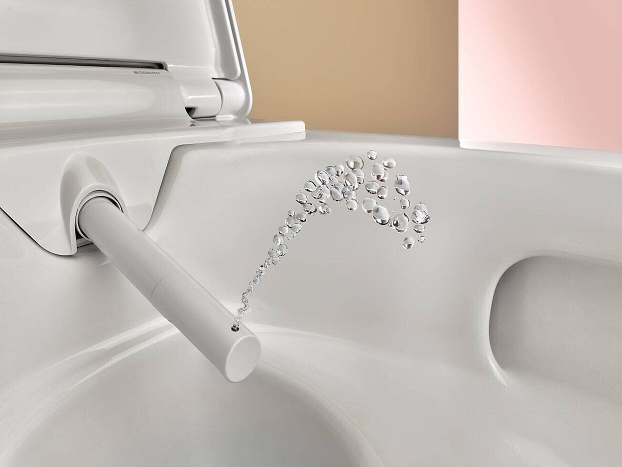 Geberit Dusch-WC AquaClean Alba, Detailansicht Duscharm ausgefahren