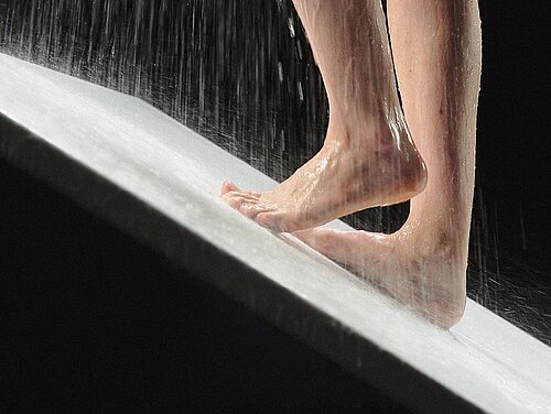 KALDEWEI Duschwanne schräggestellt mit Füßen - invisible Grip Rutschhemmung